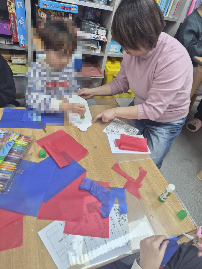 지역아동센터 한지공예수업 재료및 재능기부 2번째 수업 (26.01.16)의 사진 3